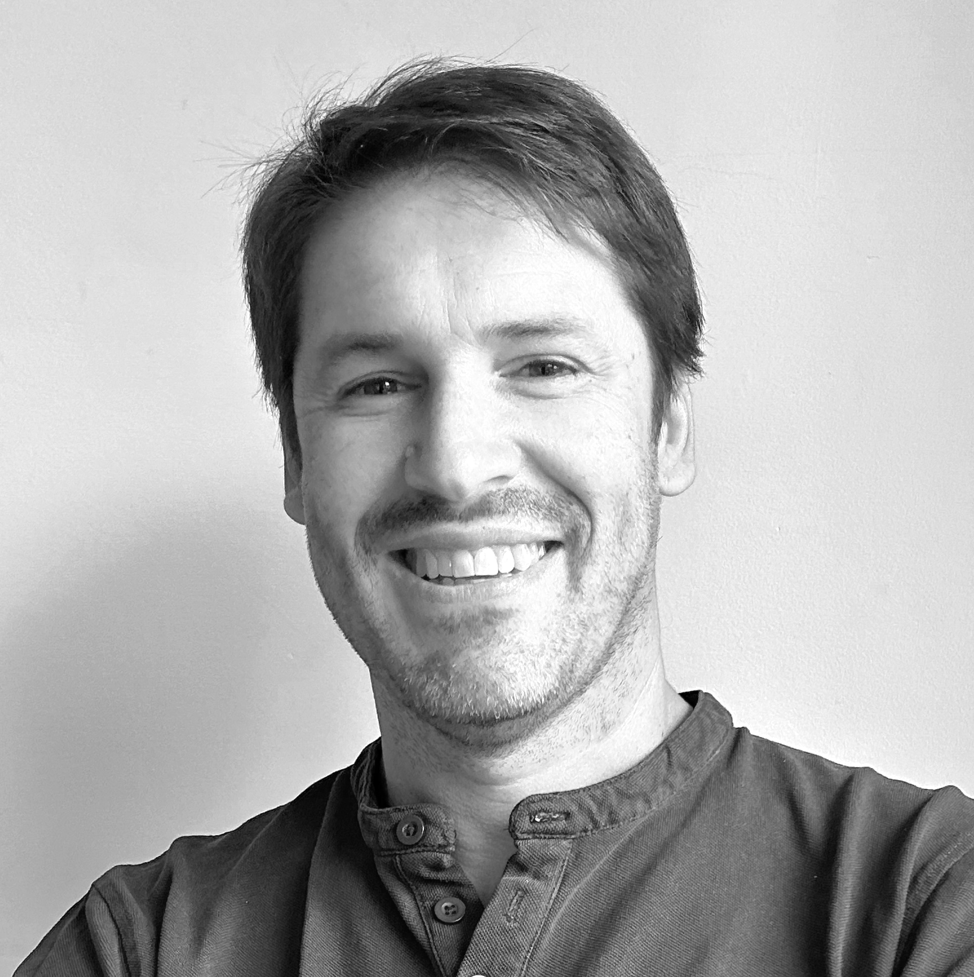 Daniel Monza, desarrollador de software senior y fundador de Sincrum.